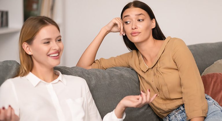 8 Signs Someone Is Pretending to Be Smarter Than They Actually Are ...